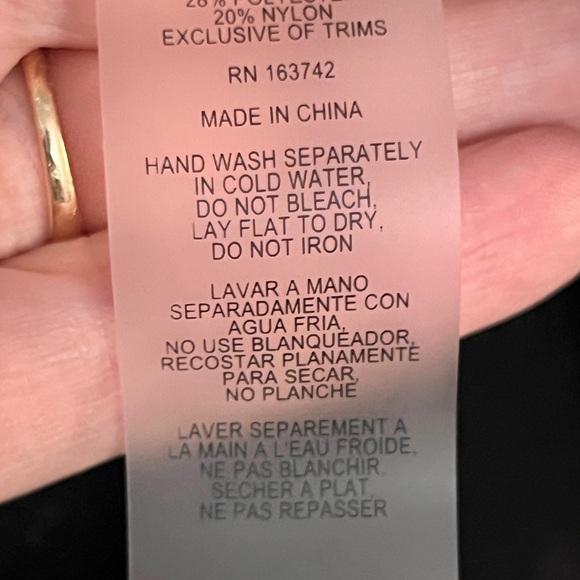 LIV Milano embellished with rhinestone black bat sleeves sweater size M - Picture 8 of 8